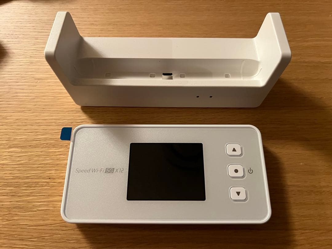 Speed Wi-Fi 5G X12 本体(フィルム付)＋クレードルセット