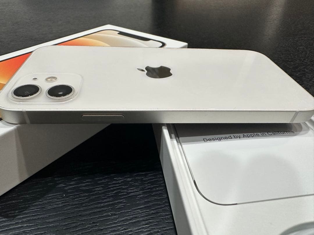 Apple iPhone 12 ホワイト 64GB 本体 充電ケーブル付き