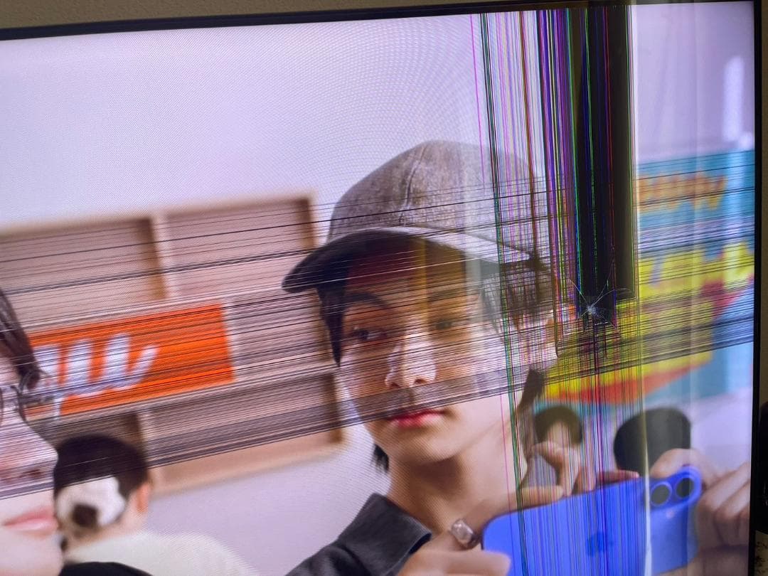 ジャンク品 Hisense 65V型 液晶テレビ U7N 液晶割れ