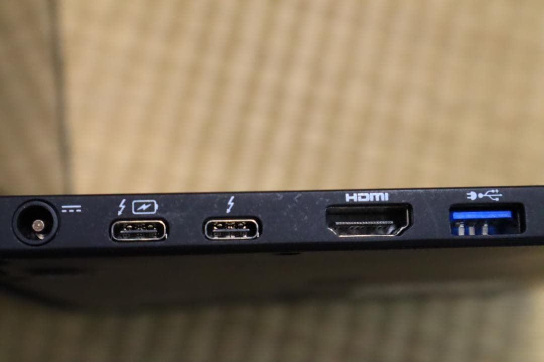 富士通U939/B Core i5 8365U 8GB Windows11