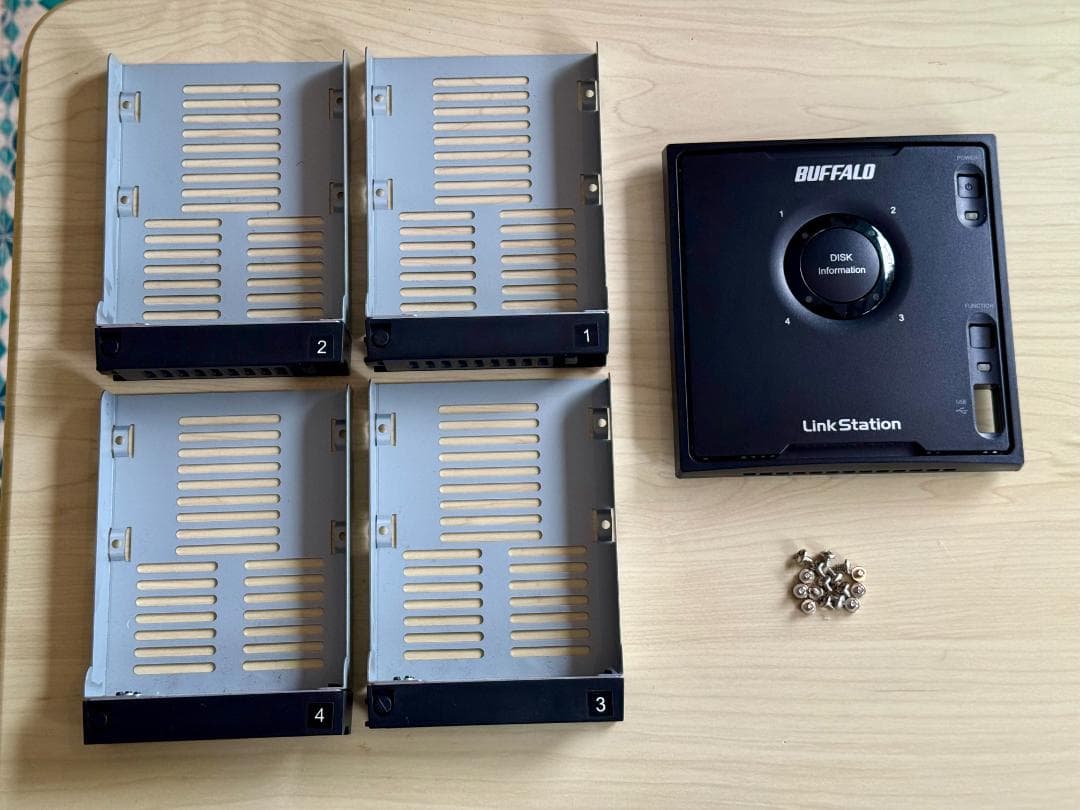 BUFFALO Link Station NAS LS-QVL ②