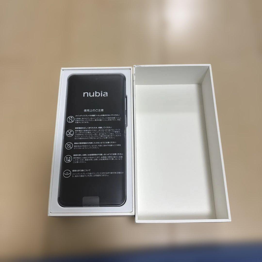 【新品未使用品】nubia Flip 2