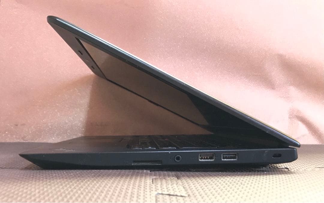 Thinkpad 軽量14インチノート Core i3 8Gメモリ SSD