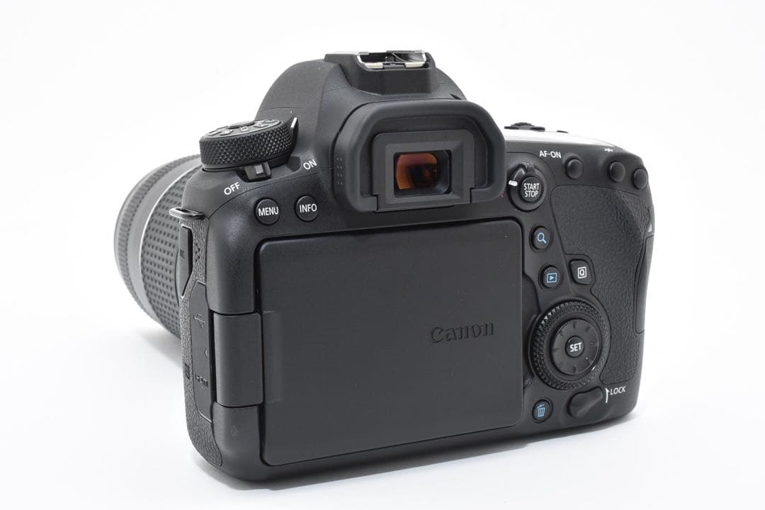 Canon EOS 6D Mark II / Canon EF 75-300㎜