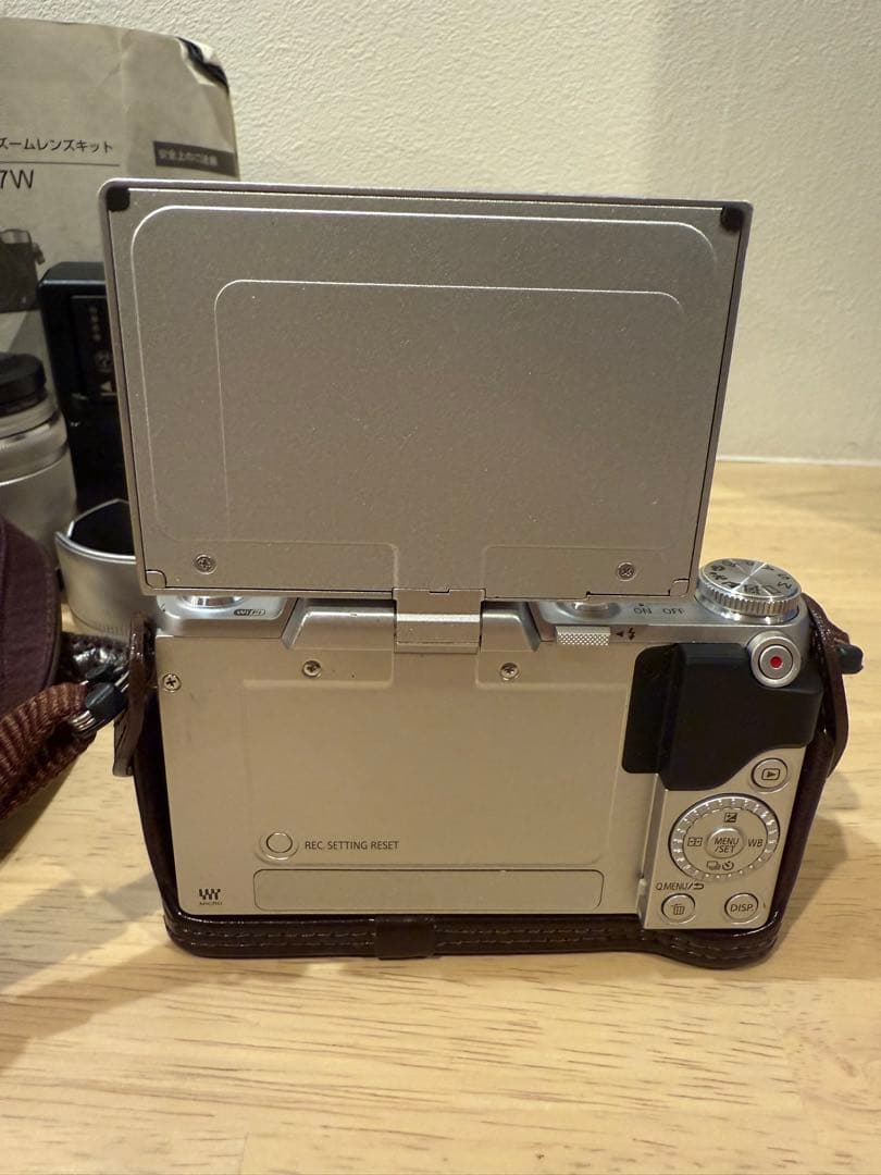 LUMIX dmc-gf7w Panasonic ミラーレス 写真Wi-Fi送信