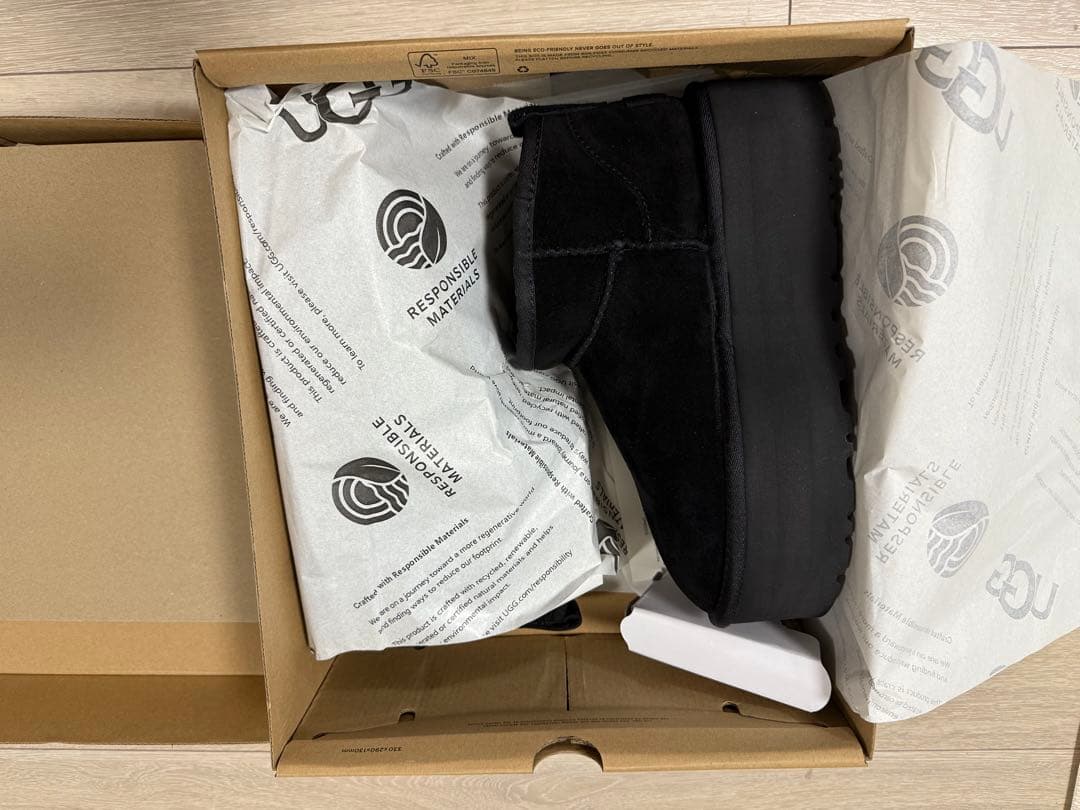 UGG ムートンブーツ　クラシック ウルトラ ミニ プラットフォーム