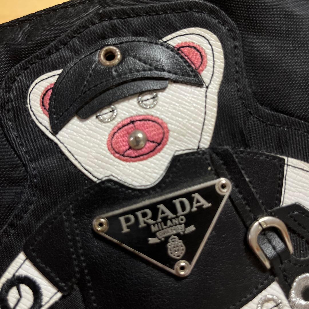 PRADA クマ刺繍 ナイロンポーチ