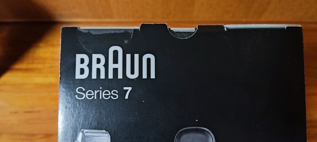 BRAUN Series 7　7760cc 洗浄機付
