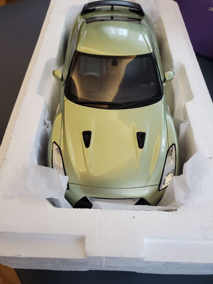 2022 R35 GTR Tスペック 京商 1/18モデル 新品