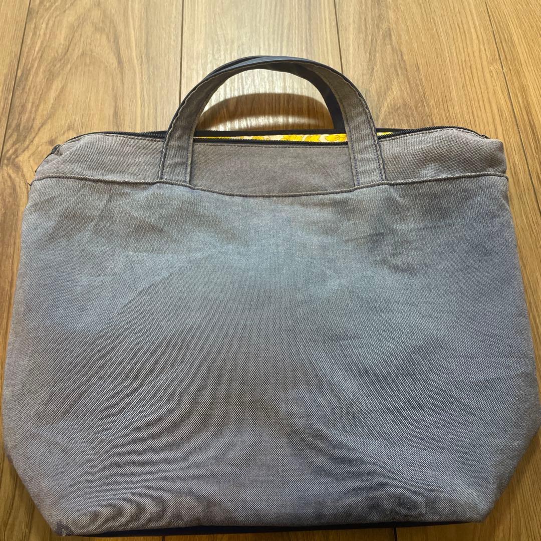 お値下げ中！！2024年春のファミリアショートートバッグ