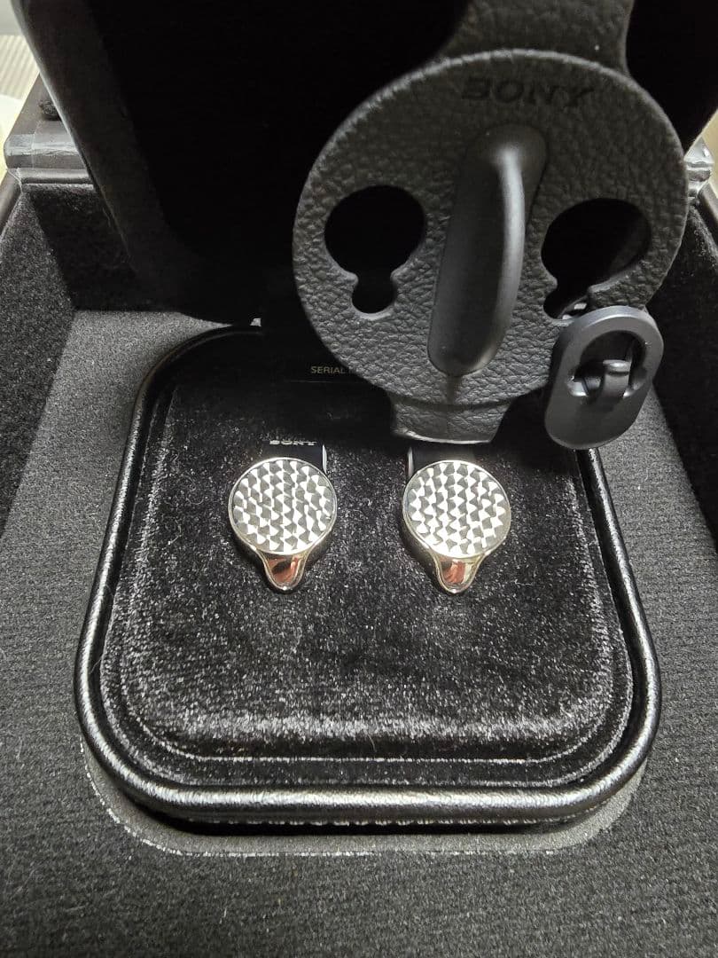 美品　SONY IER-Z1R 有線イヤホン
