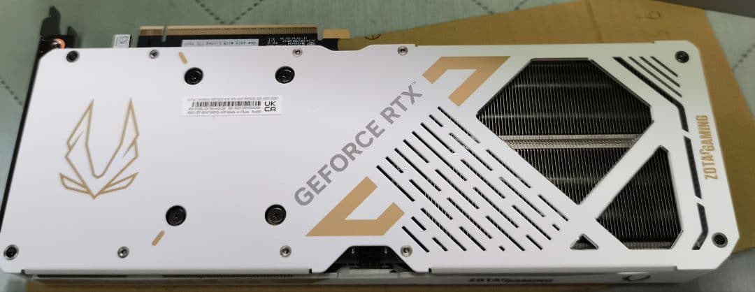 K*I様 ZOTAC GAMING GEFORCE RTX 5070 12GB