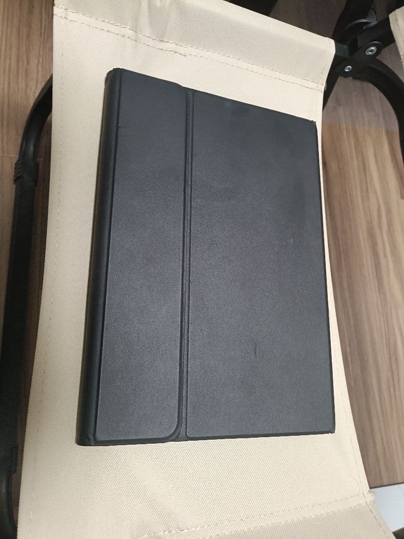 POCO Pad タブレット　キーボードと専用ケース付