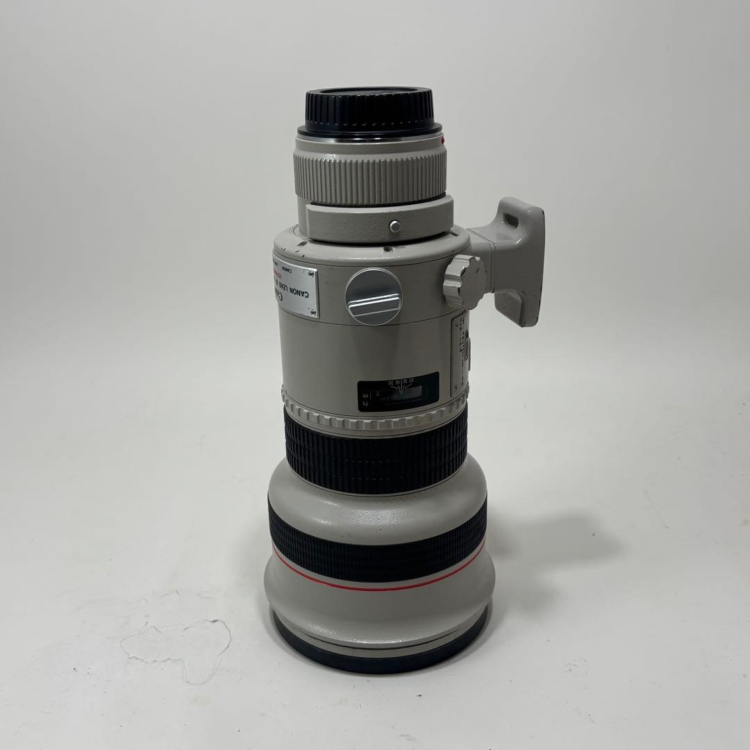 ジャンク品Canon 300mm f2.8レンズ ハードケース付き