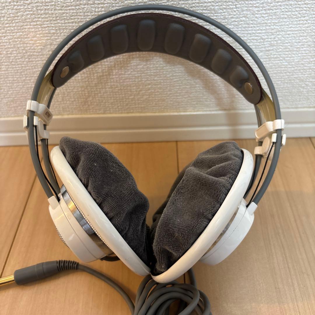ヘッドホン AKG K701 WHITE