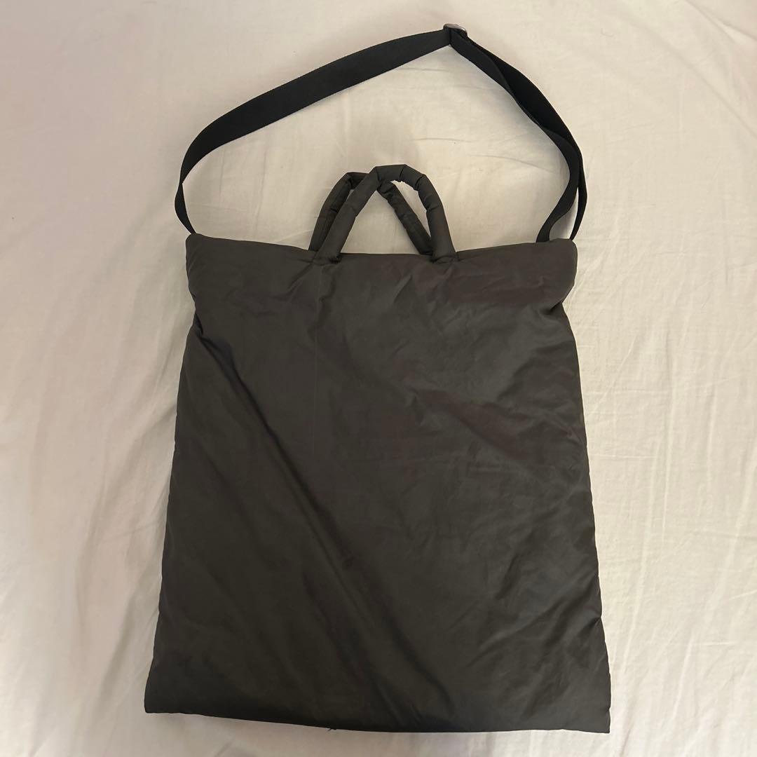 バッグ Our Legacy Pillow Tote Olive Green