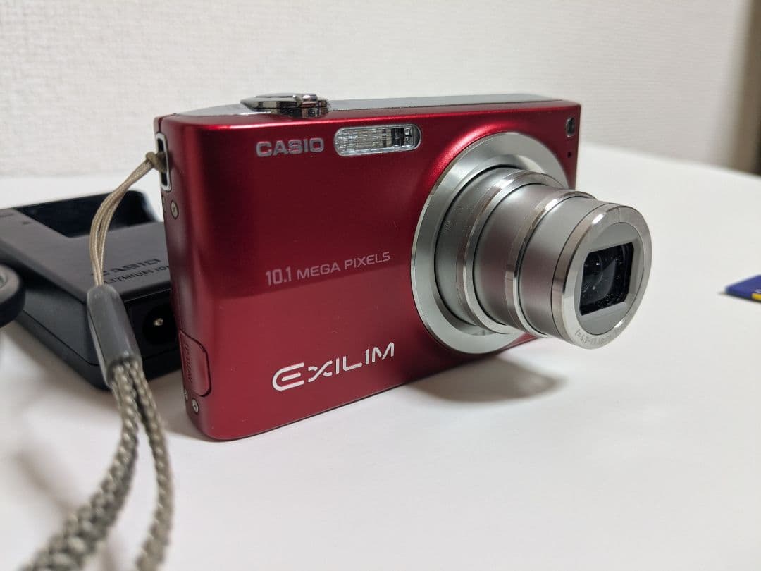 CASIO EXILIM EX-Z200 赤 CCD オールドコンデジ 充電器付
