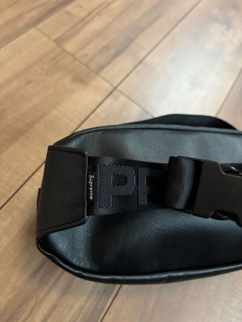 【美品】Supreme レザーウエストバッグ ブラック