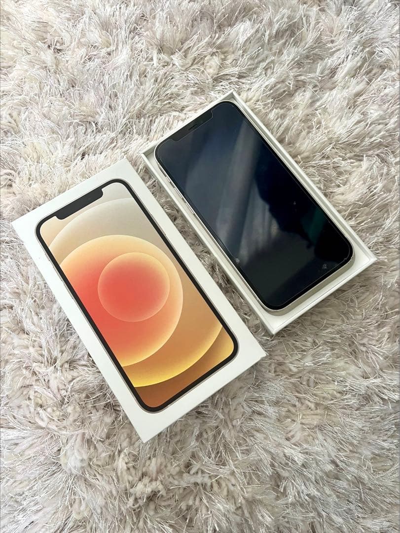 iPhone12 SIMフリー　ホワイト