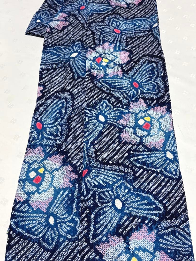超美品　和服　綿100% 蝶模様　有松絞り　浴衣(クリーニング済) 早い者勝ち