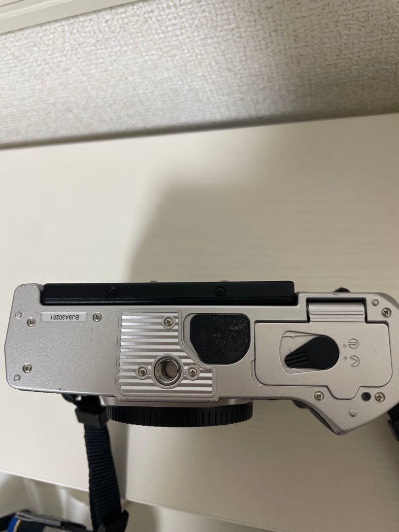 OLYMPUS OM-D E-M5 MarkⅢ 本体、バッテリー付き