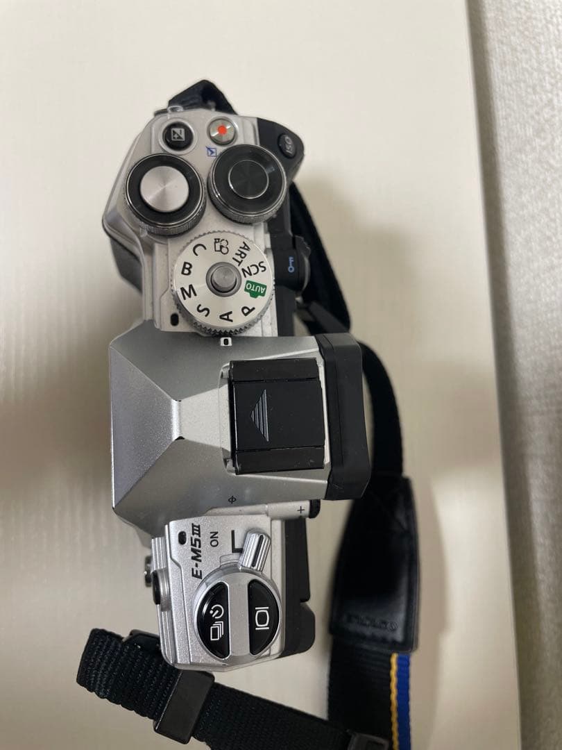 OLYMPUS OM-D E-M5 MarkⅢ 本体、バッテリー付き