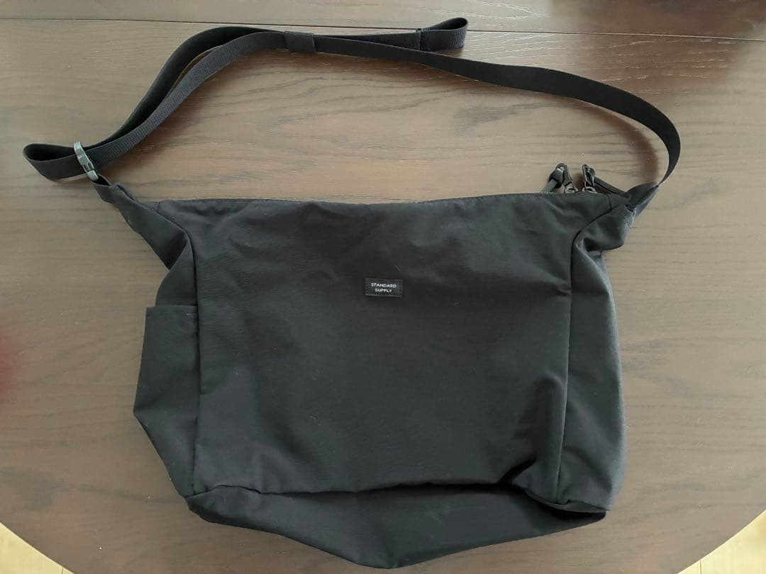 【別注】STANDARD SUPPLY GLR トライアングル ショルダーバッグ