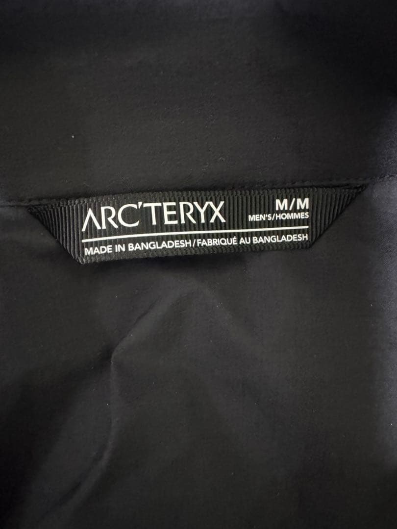 ARC'TERYX Squamish Jacket M ブラック