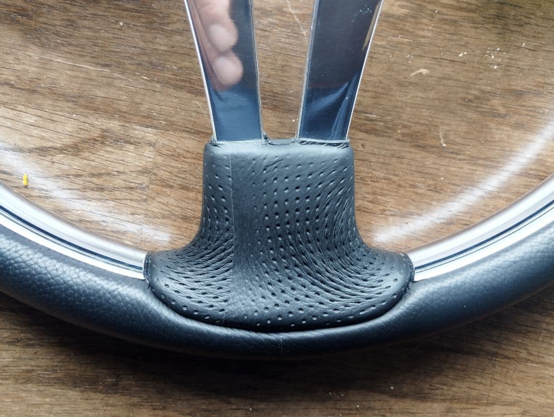 正規品NARDIステアリング綺麗