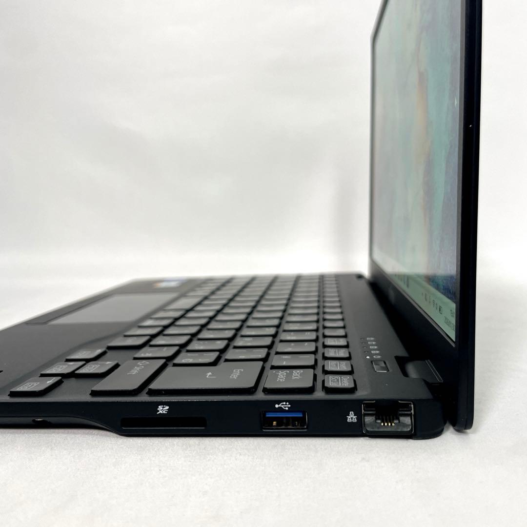 軽量ノートPC LIFEBOOK U9311F 13インチ win11 持ち運び