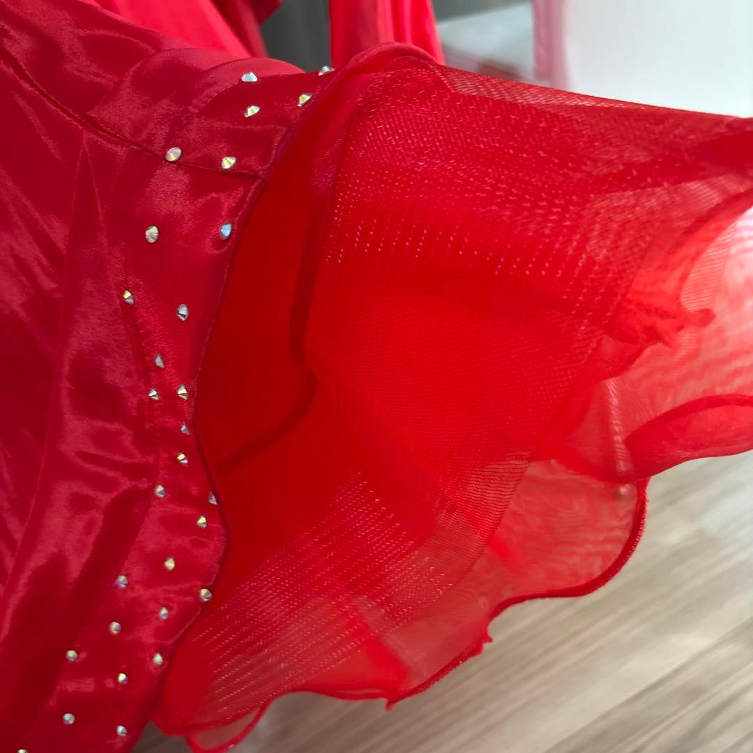 社交ダンス　赤　ドレス　パーティー　競技会　トライアル　豪華