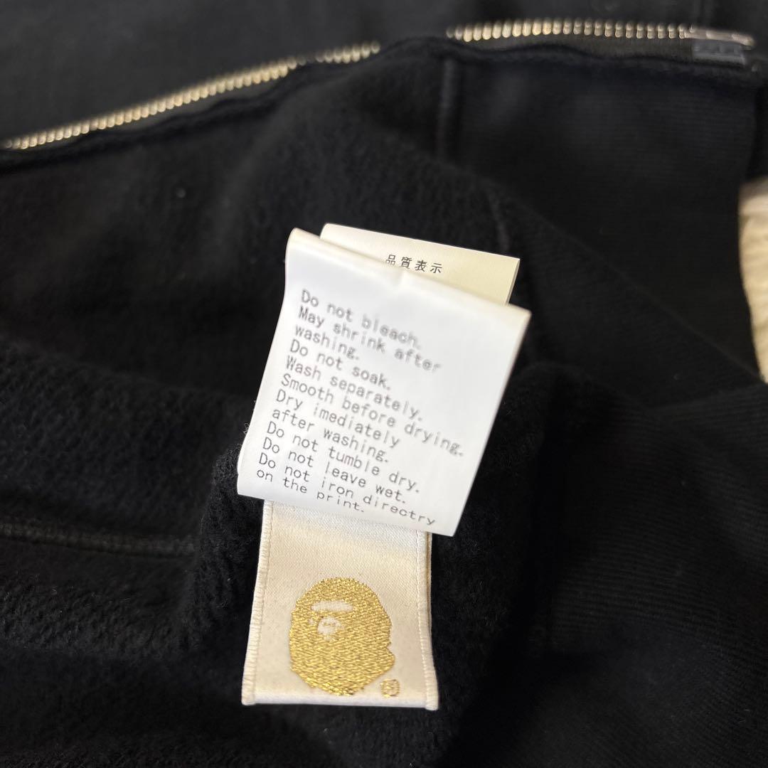 【アベイシングエイプ】 KAWS GAME GEAR パーカー　シャーク　M