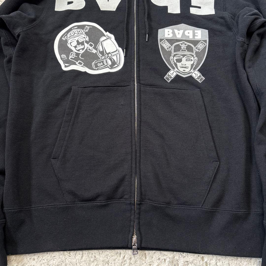 【アベイシングエイプ】 KAWS GAME GEAR パーカー　シャーク　M