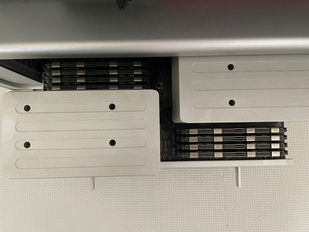 サーバー Apple Mac Pro 2012 (2x 2.4 GHz 6-Core)