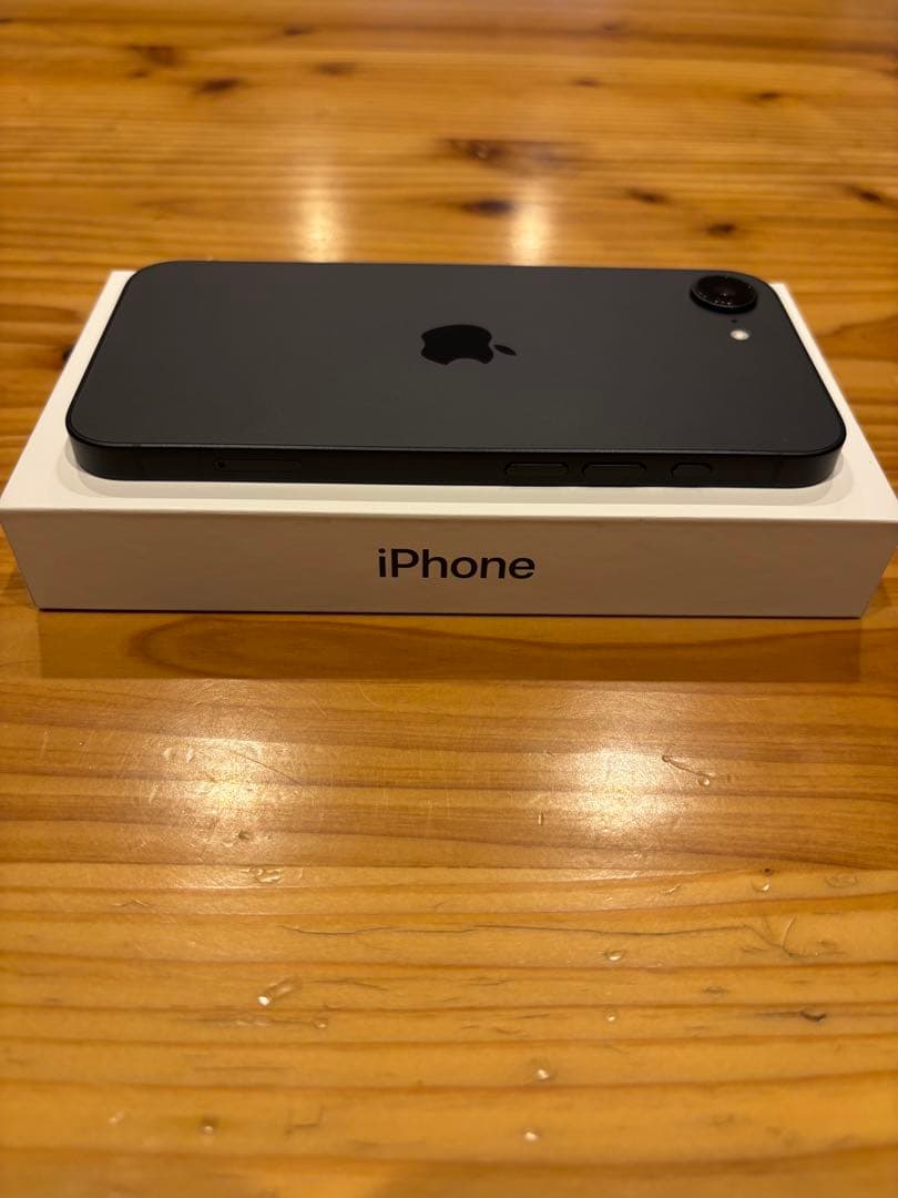 Apple iPhone16e ブラック　128GB SIMフリー