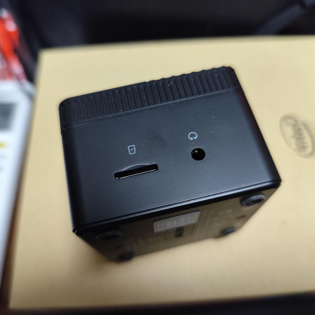 【値引き中】CHUWI 超軽量ミニPC ブラック