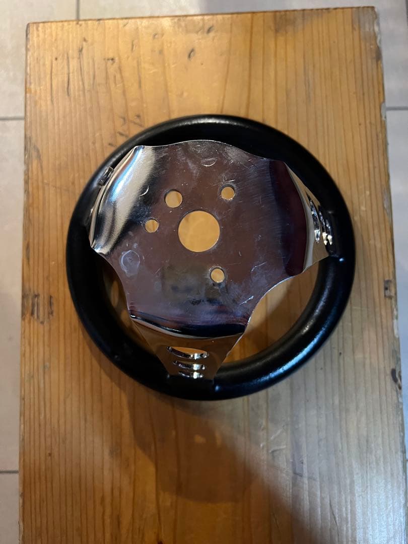 ムーンアイズ　8インチ　ステアリング