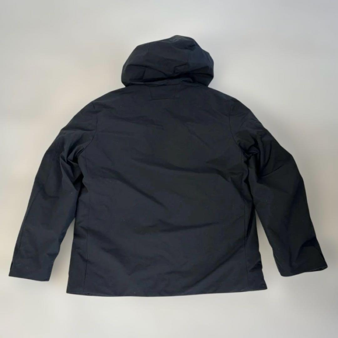 新品タグ付きUNIQLO ハイブリッドダウンパーカー　ブラック　品番478277