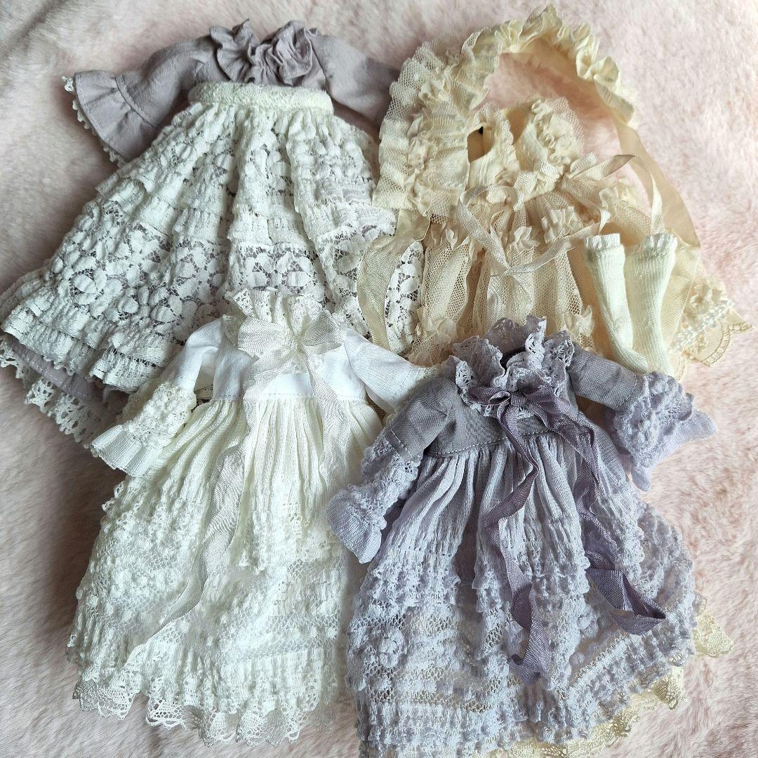 ララ ブライス アウトフィット