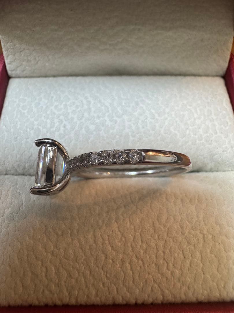 新品未使用 Au750 2ct エメラルドカット リング