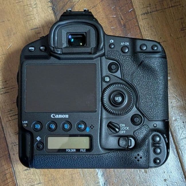 かず様　Canon EOS-1DX デジタル一眼レフカメラ