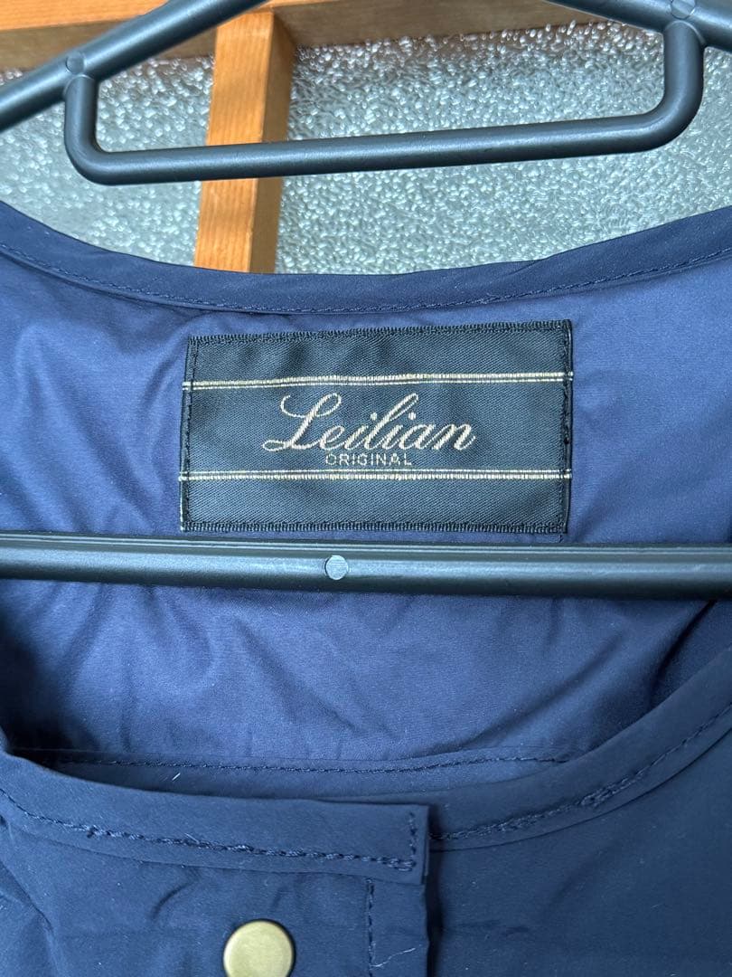 【未使用級】Leilian ノーカラー ライトダウンコート 13号