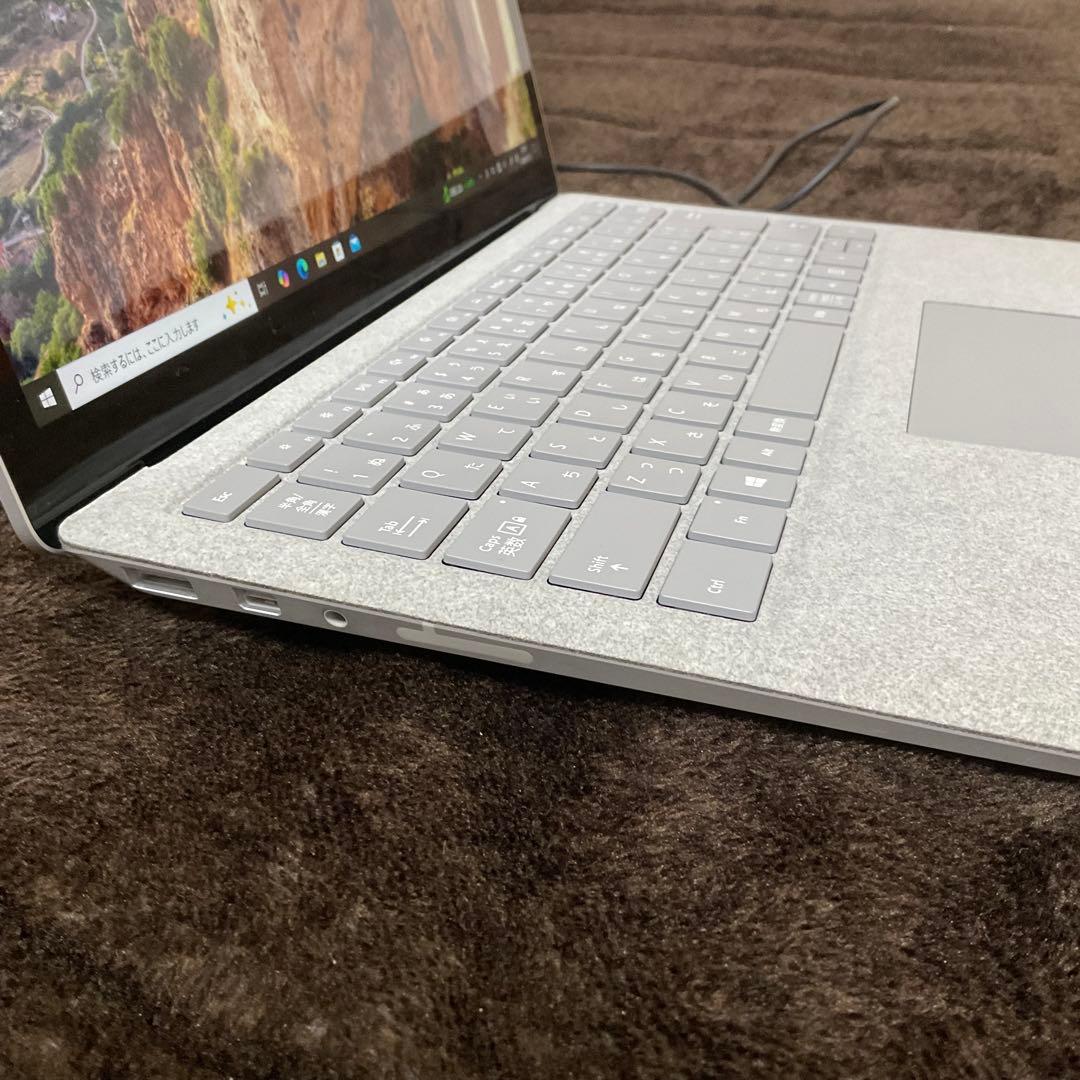 Microsoft Surface Laptop (第1世代)