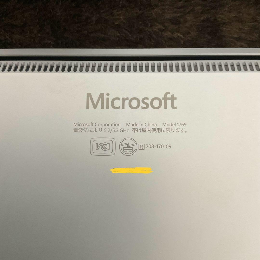 Microsoft Surface Laptop (第1世代)