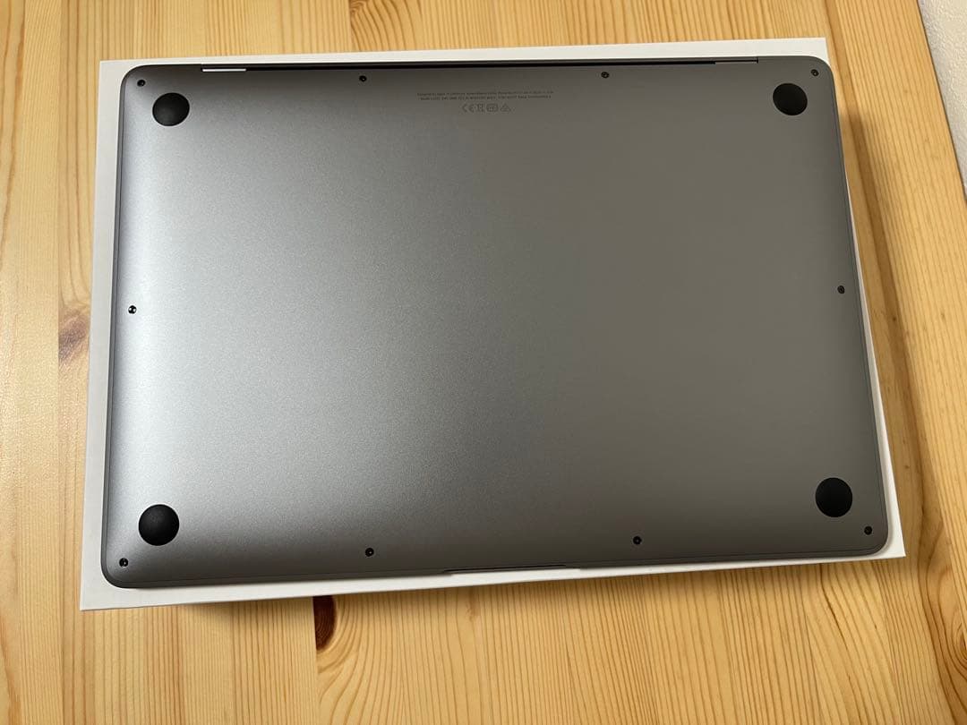 MacBook本体 MacBook Air (M1 2020) 8GB/512GB