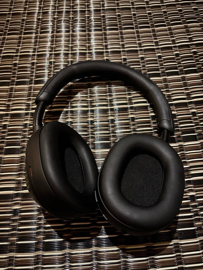 ワイヤレスヘッドホン ブラック Sony WH-1000XM5