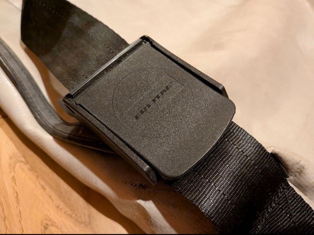 FREITAG グレー メッセンジャーバッグ