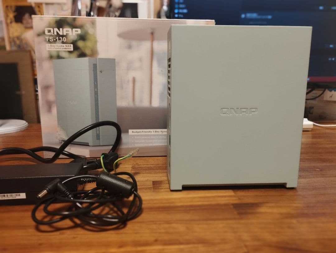 外付けハードディスク・ドライブ QNAP TS-130 nas