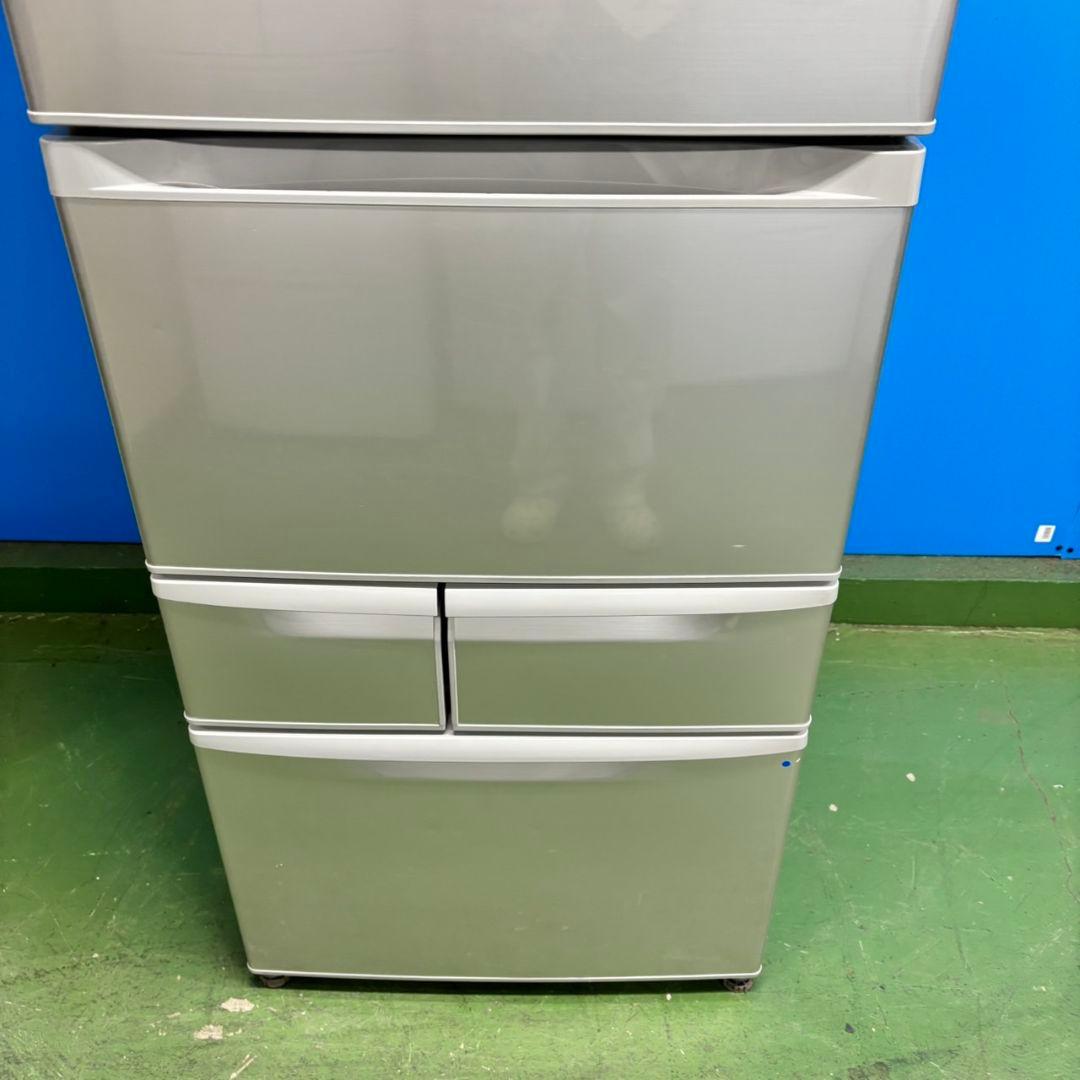 525 東芝 大型冷蔵庫 400L強 右開き 自動製氷 5ドア 大人気　きれい