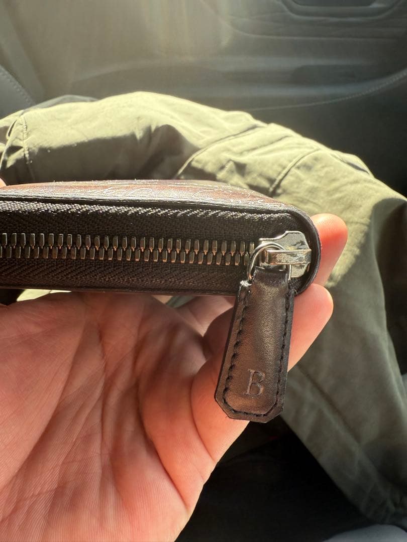 ベルルッティ長財布　銀文字‼️再出品